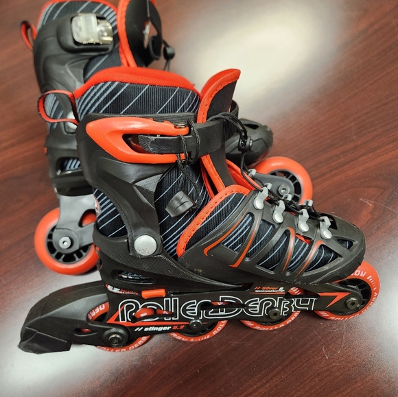 Kids Inline Skates - Black and Red - Picture 10 of 12